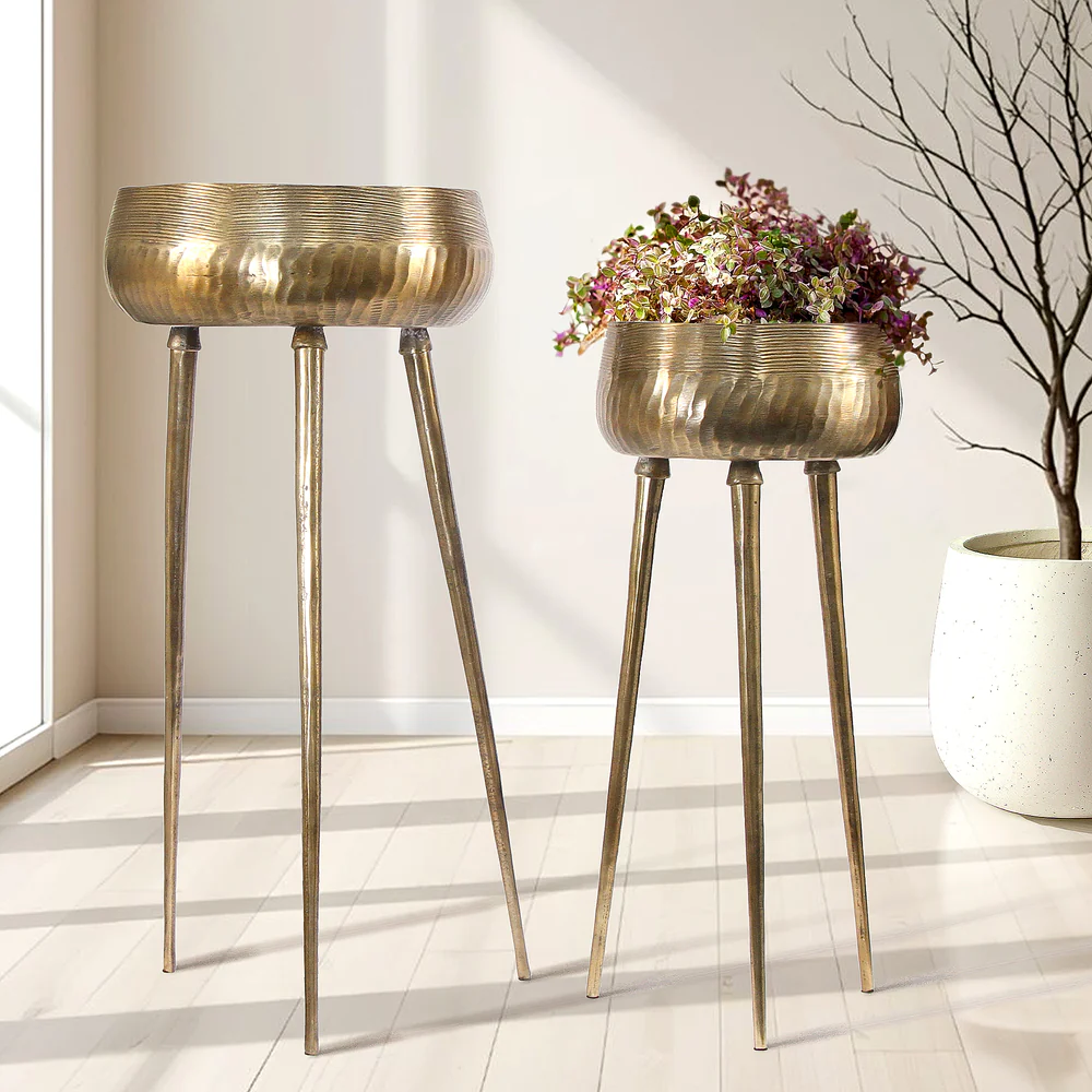 New York, Household Items, USD 480,  Tripod Aluminum Planter Bowl