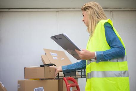 London, Delivery, Trakiin: Simplified Tracking Technology For Smarter Shipping