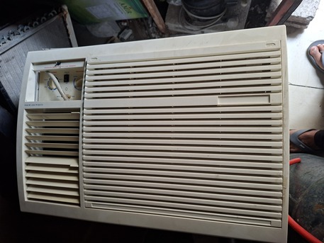 Manama, Air Conditioners, BHD 55,  WINDOW AC 2 TON Pearl WORKING 100%