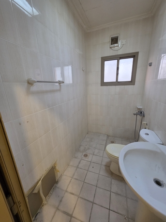 Hidd, Apartments, Flats, Houses & Villas, BHD 90,  Studio With EWA For Rent In Hidd