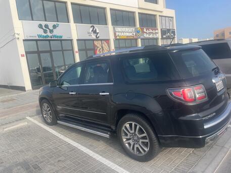 Muharraq, Vehicles, Cars & Trucks , BHD 2700,  Gmc Acadia,  2014,  Automatic,  176500 KM,  Luxury SUV