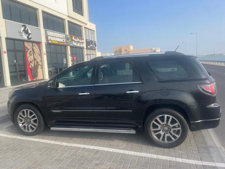 Muharraq, Vehicles, Cars & Trucks , BHD 2700,  Gmc Acadia,  2014,  Automatic,  176500 KM,  Luxury SUV
