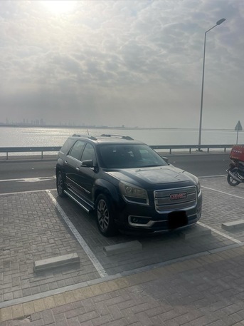 Muharraq, Vehicles, Cars & Trucks , BHD 2700,  Gmc Acadia,  2014,  Automatic,  176500 KM,  Luxury SUV