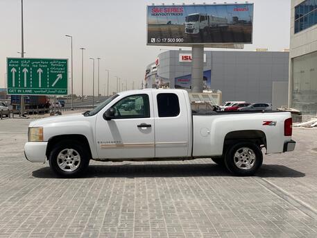 Manama, Vehicles, Cars & Trucks , BHD 1900,  Chevrolet Silverado,  2009,  Automatic,  1 KM,   LT  (White)