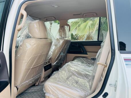 Manama, Vehicles, Cars & Trucks , BHD 9500,  Toyota Land Cruiser,  2015,  245000 KM,  GX- V6 - Clean