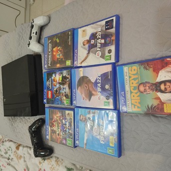 Riyadh, Electronics, SAR 700,  Play Station 4 + Games