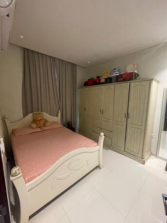 Adliya, Holiday/Vacation Rentals, BHD 150/month,  1 BR,  Sharing Room For Rent In Adliya With EWA , Unlimited