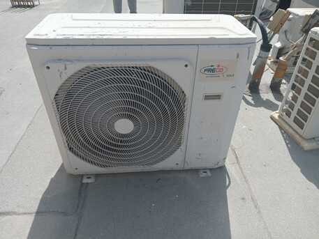 Manama, Air Conditioners, BHD 110,  Urgent Sale Ac Air Conditioning