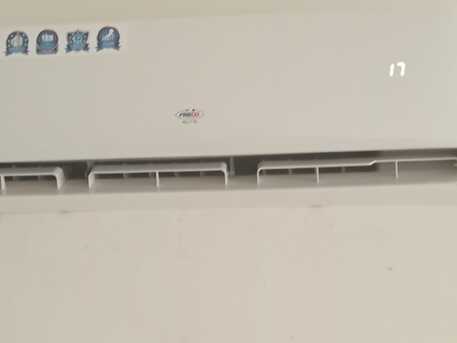 Manama, Air Conditioners, BHD 110,  Urgent Sale Ac Air Conditioning