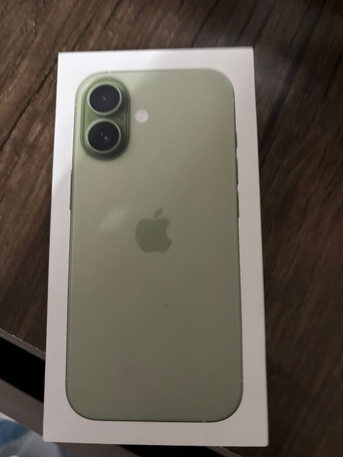 Dammam, Mobile Phones, SAR 3400,  I Phone 17 256 Gb,box Not Opened