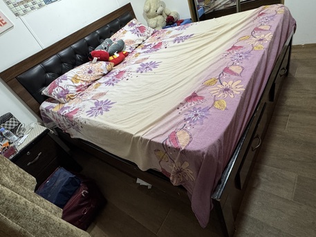 Jubail, Household Items, SAR 1700,  King Size Storage Bed With Latex Matress
