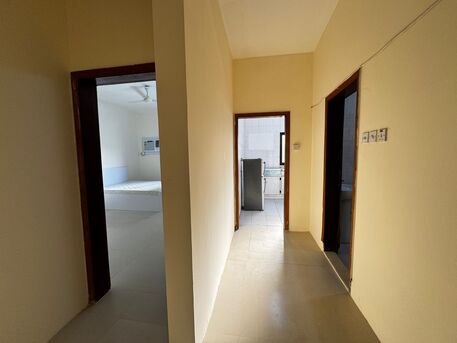 Salmaniya, Appliances, BHD 180,  STUDIO/NEWLY RENOVATED BUILDING/UNLIMITED EWA/FULLY FURNISHED