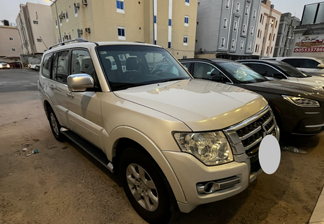 Hofuf, Vehicles, Cars & Trucks , SAR 50000,  Mitsubishi Pajero,  2016,  Automatic,  118800 KM,  Pajero  3.5 CC