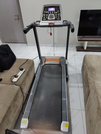 Khobar, Household Items, SAR 850,  Treadmill For Sale &ndash; Heavy Duty