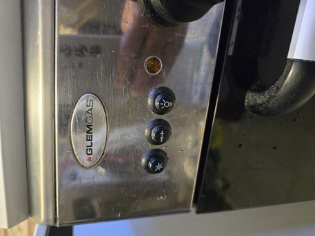 Riyadh, Appliances, SAR 500,  5 Burner Gas Hob - GLEM-Gas & Samsung Washing Machine