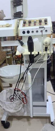 Riffa, Health & Beauty Items, BHD 495,  Crystal MicroDermabrasion Machine Complete Tools & Hot Towel Cabinet