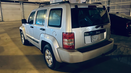 Riyadh, Vehicles, Cars & Trucks , SAR 18000,  Jeep Liberty,  2012,  Automatic,  315000 KM,  Jeep Cherokee  Model - Cruise Control