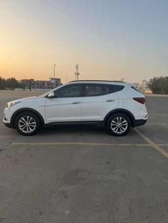 Jeddah, Vehicles, Cars & Trucks , SAR 42000,  Hyundai Santa Fe,  2016,  Automatic,  280000 KM,  Santa Fe For Sale