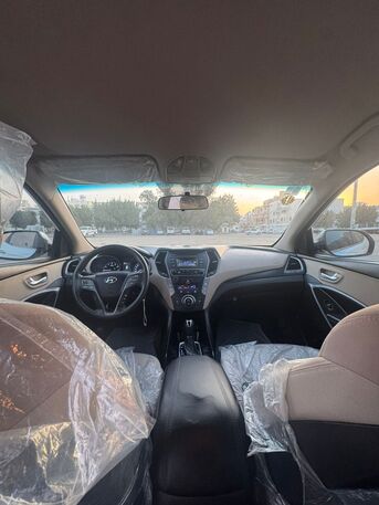 Jeddah, Vehicles, Cars & Trucks , SAR 42000,  Hyundai Santa Fe,  2016,  Automatic,  280000 KM,  Santa Fe For Sale
