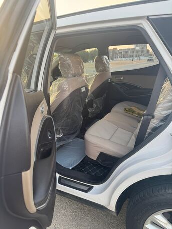Jeddah, Vehicles, Cars & Trucks , SAR 42000,  Hyundai Santa Fe,  2016,  Automatic,  280000 KM,  Santa Fe For Sale