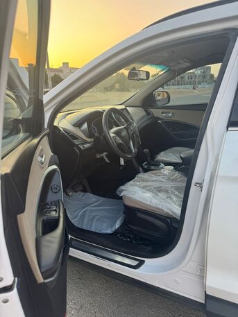 Jeddah, Vehicles, Cars & Trucks , SAR 42000,  Hyundai Santa Fe,  2016,  Automatic,  280000 KM,  Santa Fe For Sale