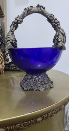 Riffa, Collectibles, BHD 25,  Blue Glass Bowl With Gold Metal Flower Handle