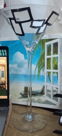 Riffa, Household Items, BHD 8,  Fancy Giant Wine Glass Decor