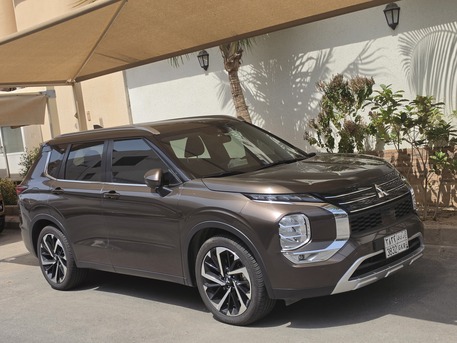 Jeddah, Auto Parts, SAR 80,  Mitsubishi Outlander