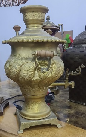 Riffa, Collectibles, BHD 125,  Vintage Gold Plated Royal Tea Dispenser