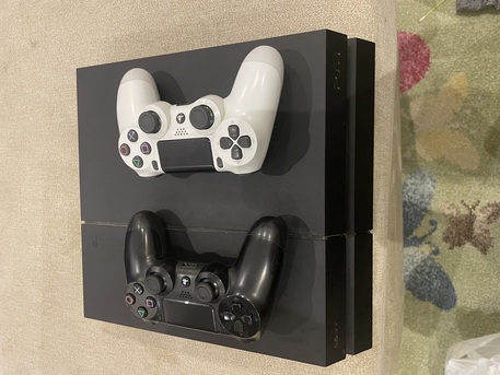 Jeddah, Electronics, SAR 500,  PS4 500GB + 2 Original Controllers
