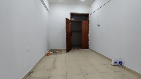 Zinj, Apartments, Flats, Houses & Villas, BHD 170/year,  1 BR,  Zinj:- Groundfloor 1Bhk Unfurnished Flat On Rent With Unlimited Ewa..
