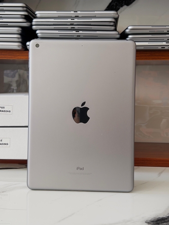 Riyadh, Tablet Computers, SAR 5,  IPad Air 2 - Multiple Storage Options Available ​Model: IPad Air 2 (Slim And Powerful)