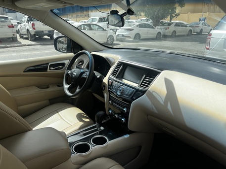 Al Khobar Al Shamalia, Vehicles, Cars & Trucks , SAR 30000,  Nissan Pathfinder,  2016,  Automatic,  241000 KM,