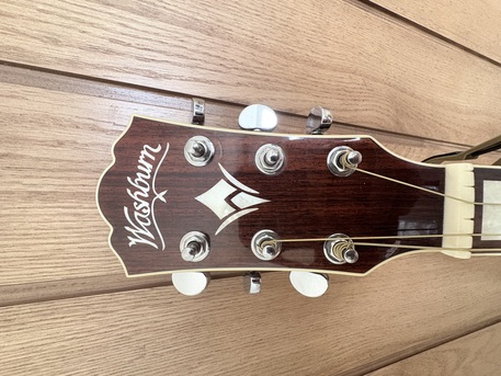 Isa Town, Musical Instruments, BHD 100,  For Sale: Premium Washburn WD220S Heritage Series