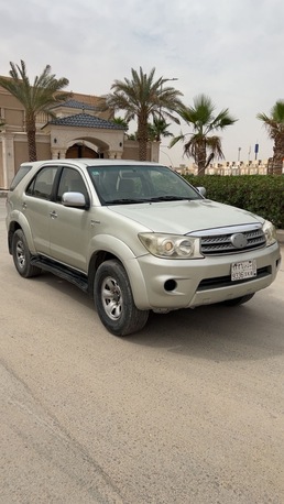 Riyadh, Vehicles, Cars & Trucks , SAR 33000,  Toyota Fortuner,  2011,  Automatic,  500000 KM,