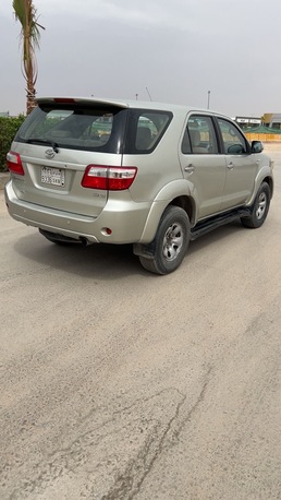 Riyadh, Vehicles, Cars & Trucks , SAR 33000,  Toyota Fortuner,  2011,  Automatic,  500000 KM,