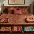 INR 1499,  King Size Bedsheets Online | Luxury King Bedding &ndash; TheIndiglobal