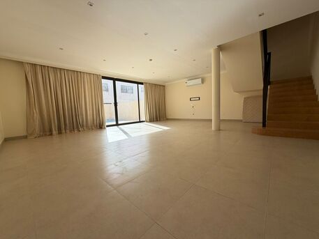 Juffair, Apartments, Flats, Houses & Villas, BHD 500/month,  3 BR,  Semi-Furnished Townhouse For Rent In Juffair | Backside Modern Knowledge School | Private