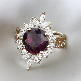 Gurgaon, Jewelry, INR .0960.00,  Belle Edge Floral-Inspired Gemstone Ring