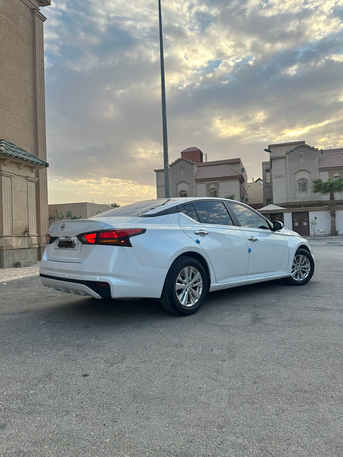 Riyadh, Vehicles, Cars & Trucks , SAR 53500,  Nissan Altima,  2021,  Automatic,  115300 KM,