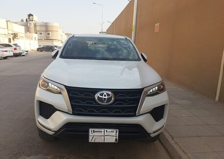 Riyadh, Vehicles, Cars & Trucks , SAR 112000,  Toyota Fortuner,  2023,  Automatic,  42000 KM,  Pearl White, Expat Driven Well Maintained Family Car