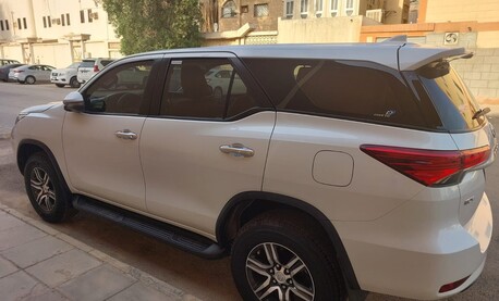 Riyadh, Vehicles, Cars & Trucks , SAR 112000,  Toyota Fortuner,  2023,  Automatic,  42000 KM,  Pearl White, Expat Driven Well Maintained Family Car