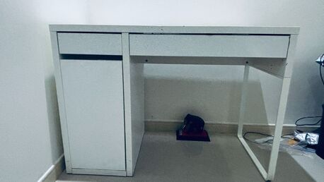 Riyadh, Household Items, SAR 1900,  Selling Refrigerator And IKEA Table, Chair