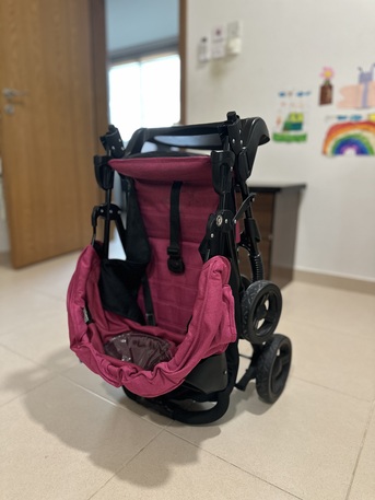 Tubli, Baby & Kid Stuff, BHD 17,  Juniors Baby Stroller (Excellent Condition) &ndash; Vibrant Pink! BD 17
