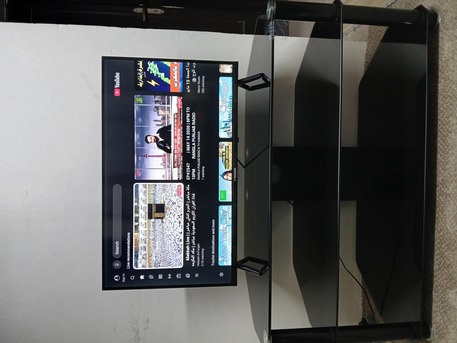 Al Malaz, Household Items, SAR 450,  32 Inch Smart Tv Same New+new Glass Tv Rack For Sale Together