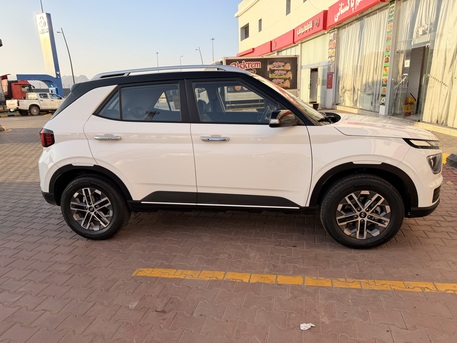 Ad Diriyah, Vehicles, Cars & Trucks , SAR 41000,  Hyundai Venue,  2023,  Automatic,  113000 KM,  Turbo Engine  For SALE
