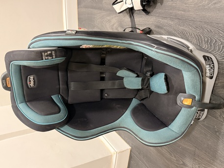 Riyadh, Baby & Kid Stuff, SAR 1000,  Chico Car Seat Great Condition + Jumper