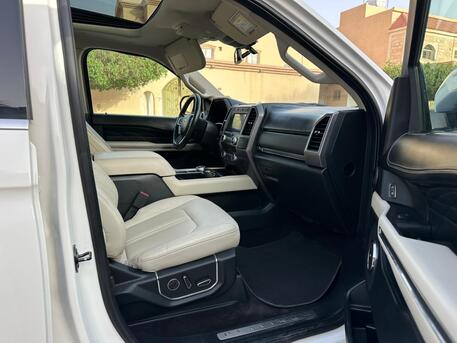 Riyadh, Vehicles, Cars & Trucks , SAR 137000,  Ford Expedition Platinum,  2021,  Automatic,  60000 KM,    Edition With Panorama Sunroof N Full Options (1st Owner)