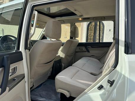 Riyadh, Vehicles, Cars & Trucks , SAR 85000,  Mitsubishi Pajero GLS,  2022,  Automatic,  60000 KM,    With Sunroof N 4WD Option For Urgent Sales