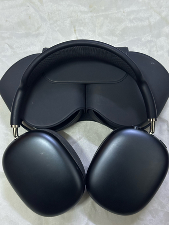 Riyadh, Mobile Phones, SAR 1000,  Airpods Max Original